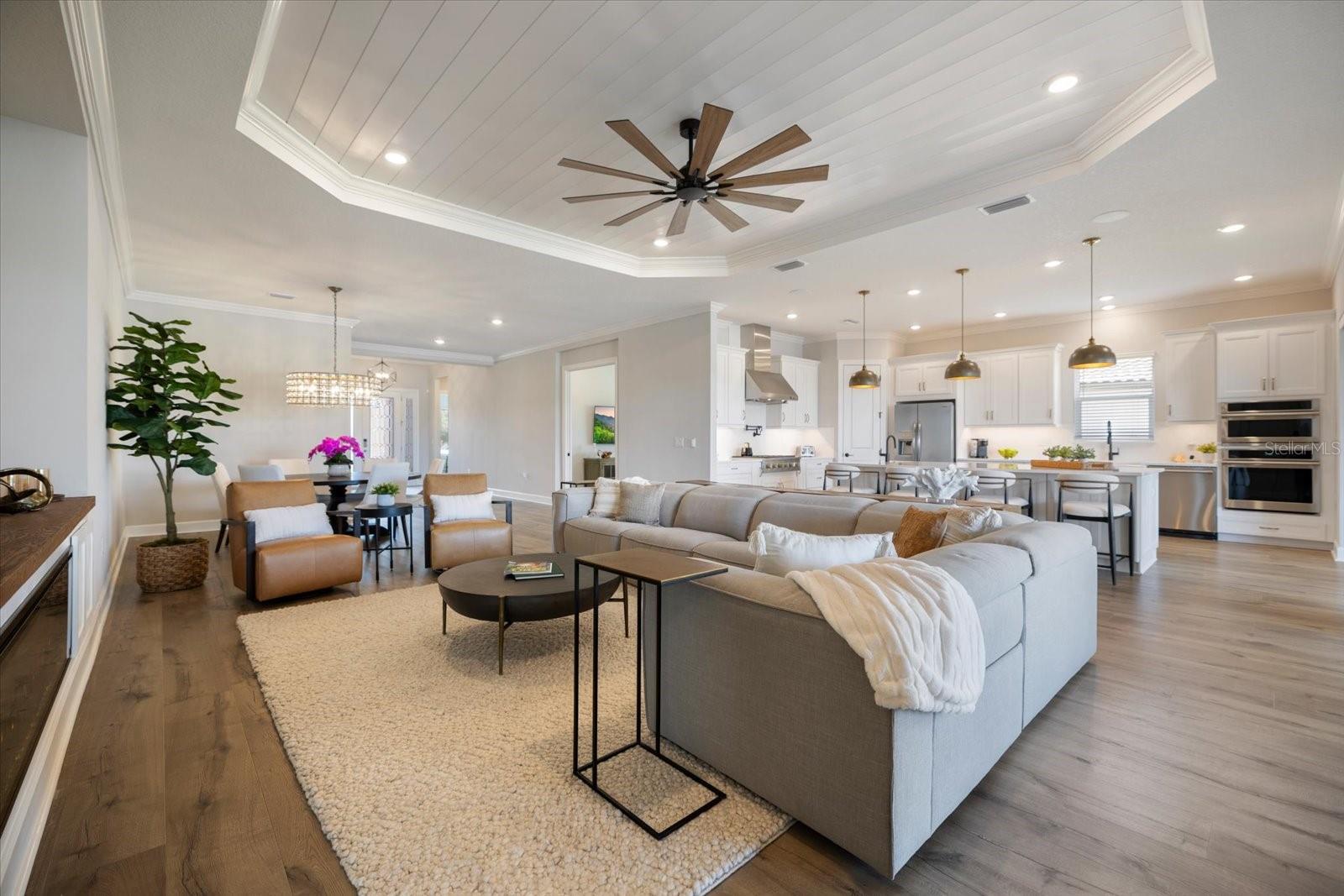 AZARIO ESPLANADE PH V - Residential