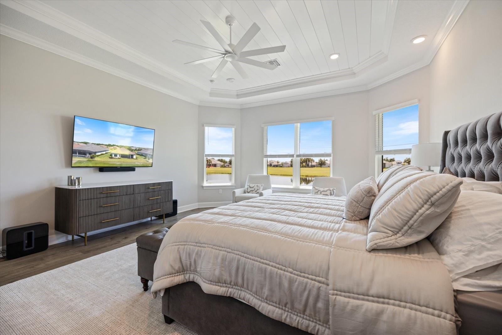 AZARIO ESPLANADE PH V - Residential