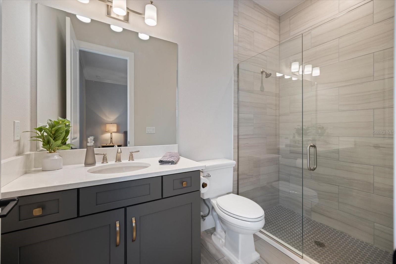 AZARIO ESPLANADE PH V - Residential