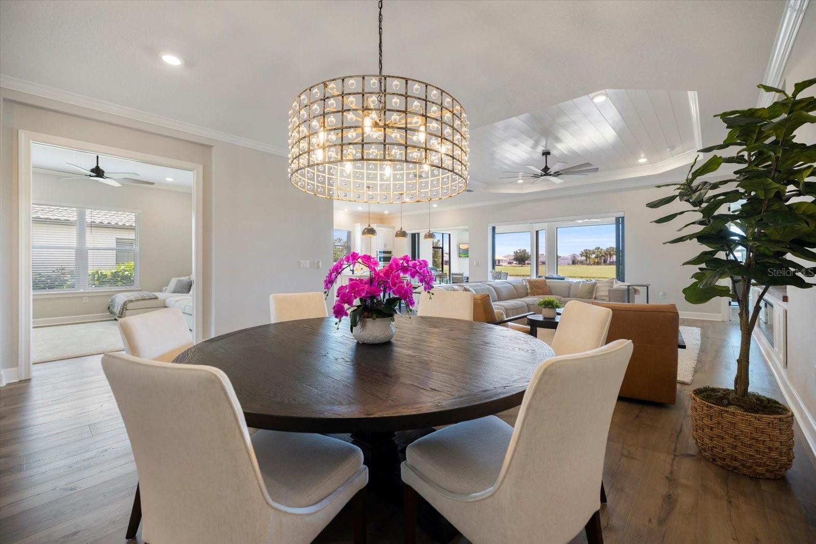 AZARIO ESPLANADE PH V - Residential