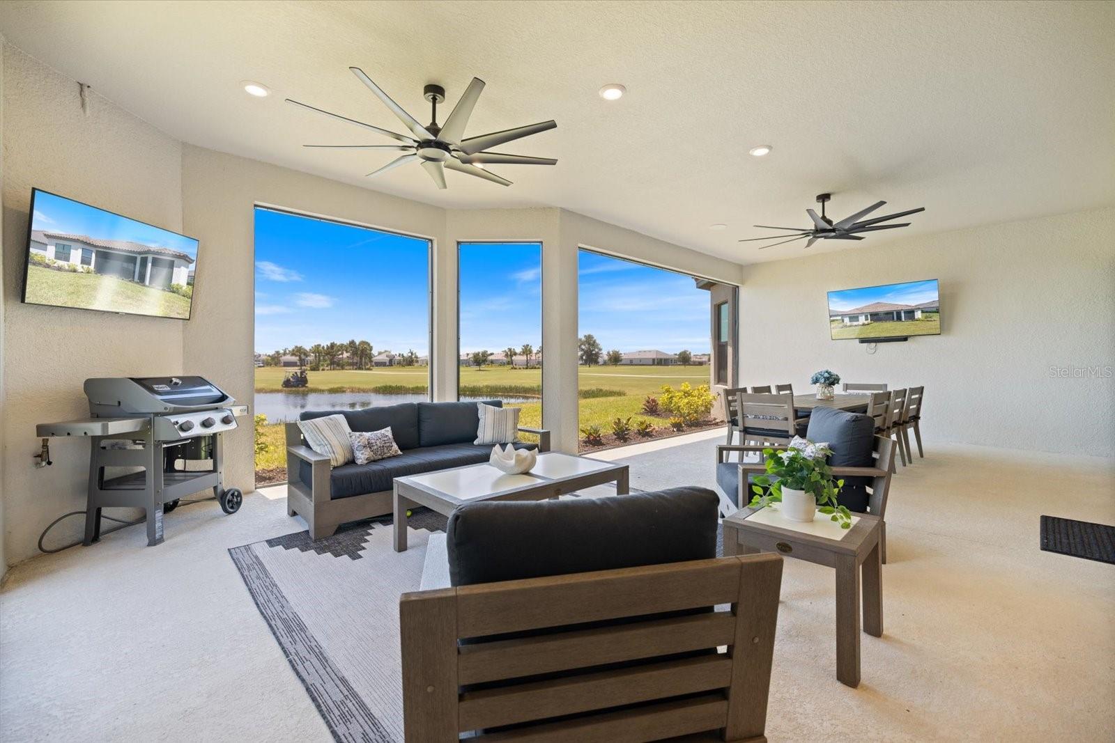 AZARIO ESPLANADE PH V - Residential