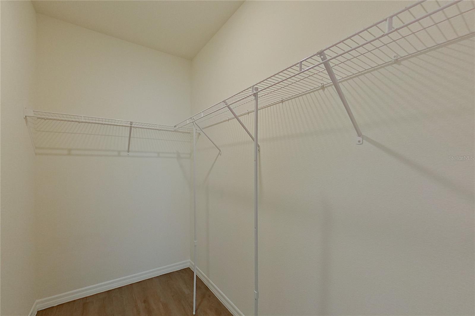 LAKE GRIFFIN RESERVE - Residential Lease