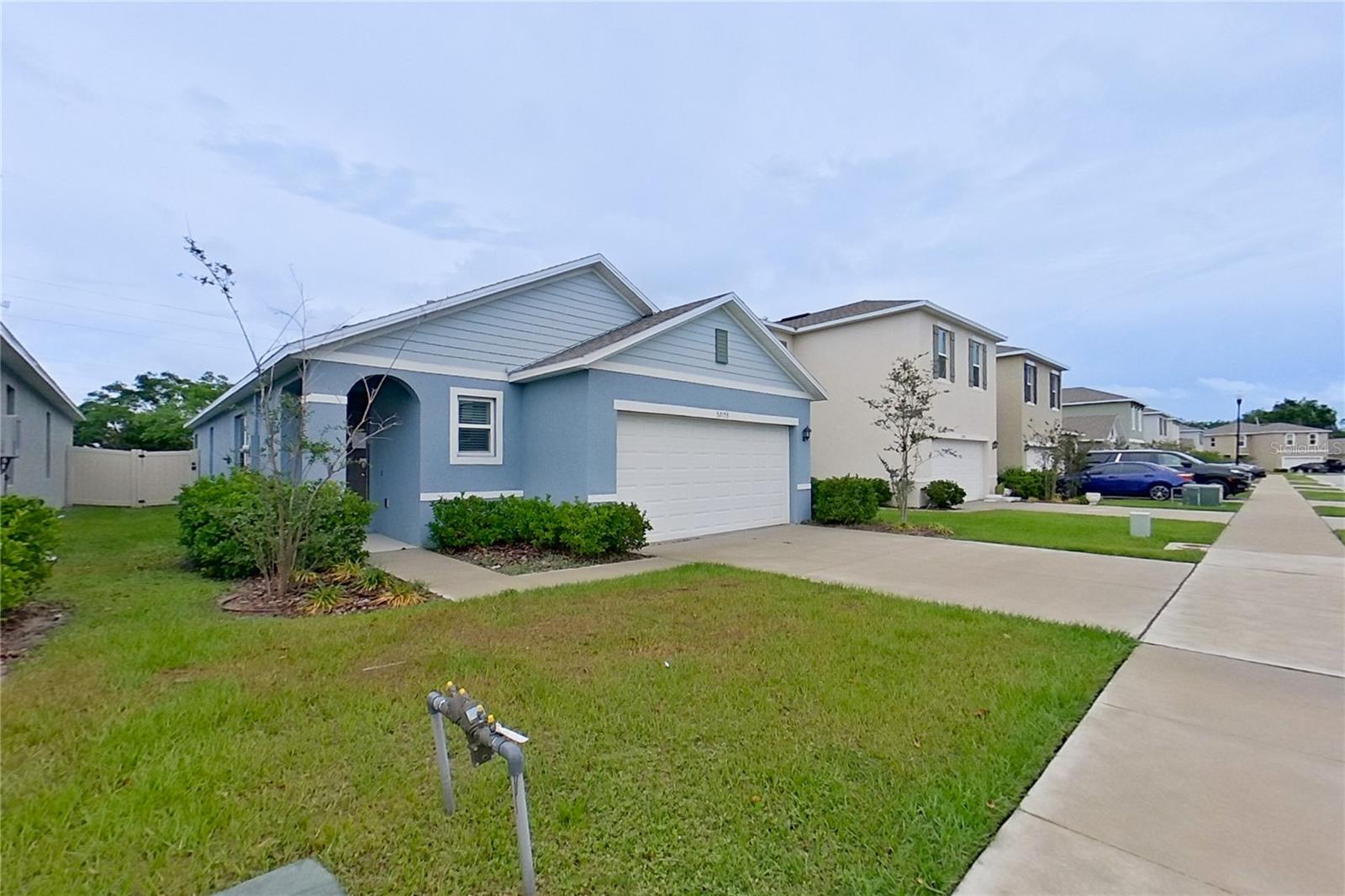 LAKE GRIFFIN RESERVE - Residential Lease