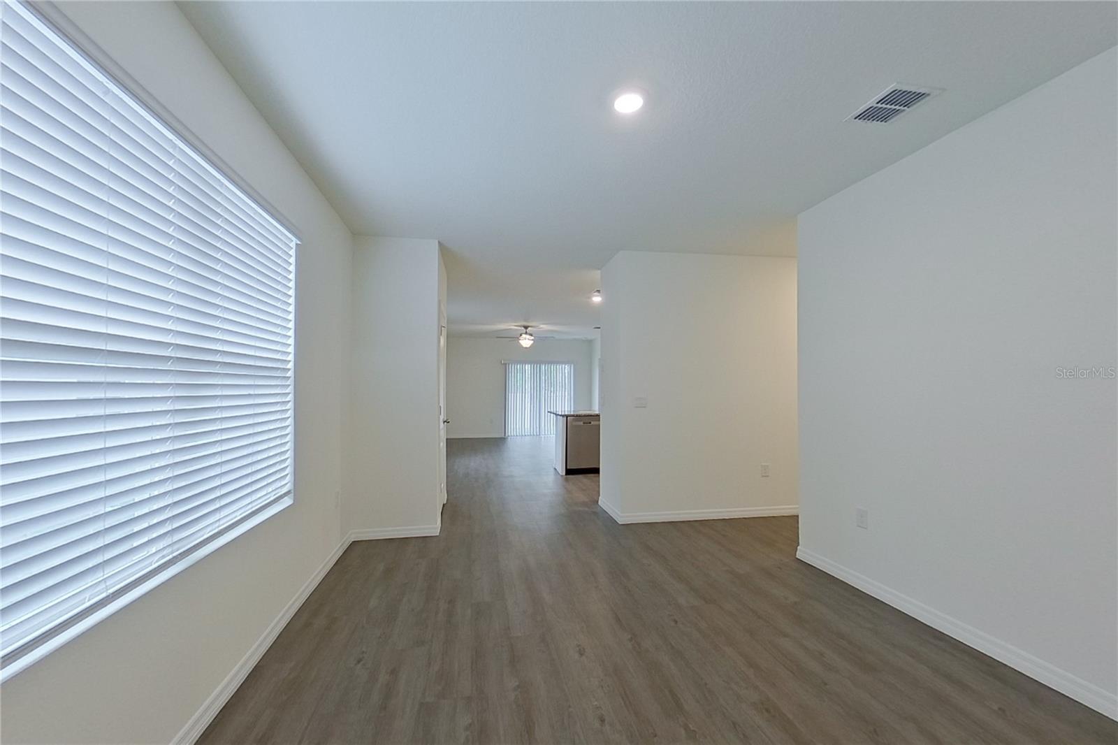 LAKE GRIFFIN RESERVE - Residential Lease