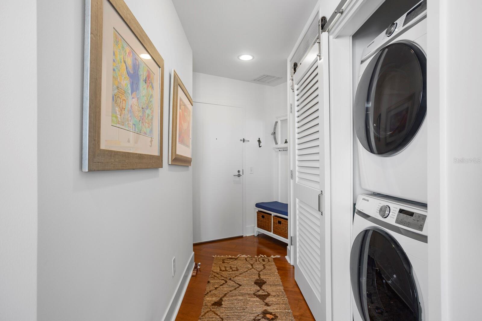 SIGNATURE PLACE CONDO - Residential