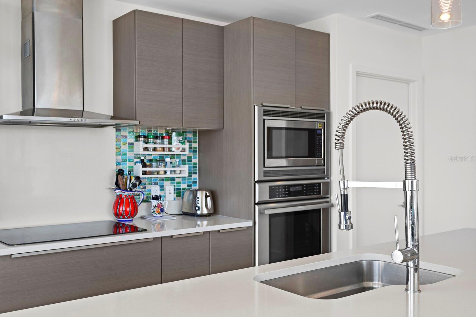 SIGNATURE PLACE CONDO - Residential
