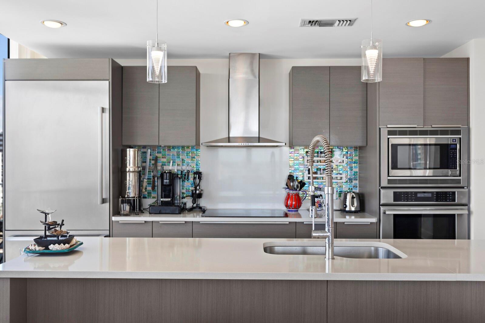 SIGNATURE PLACE CONDO - Residential