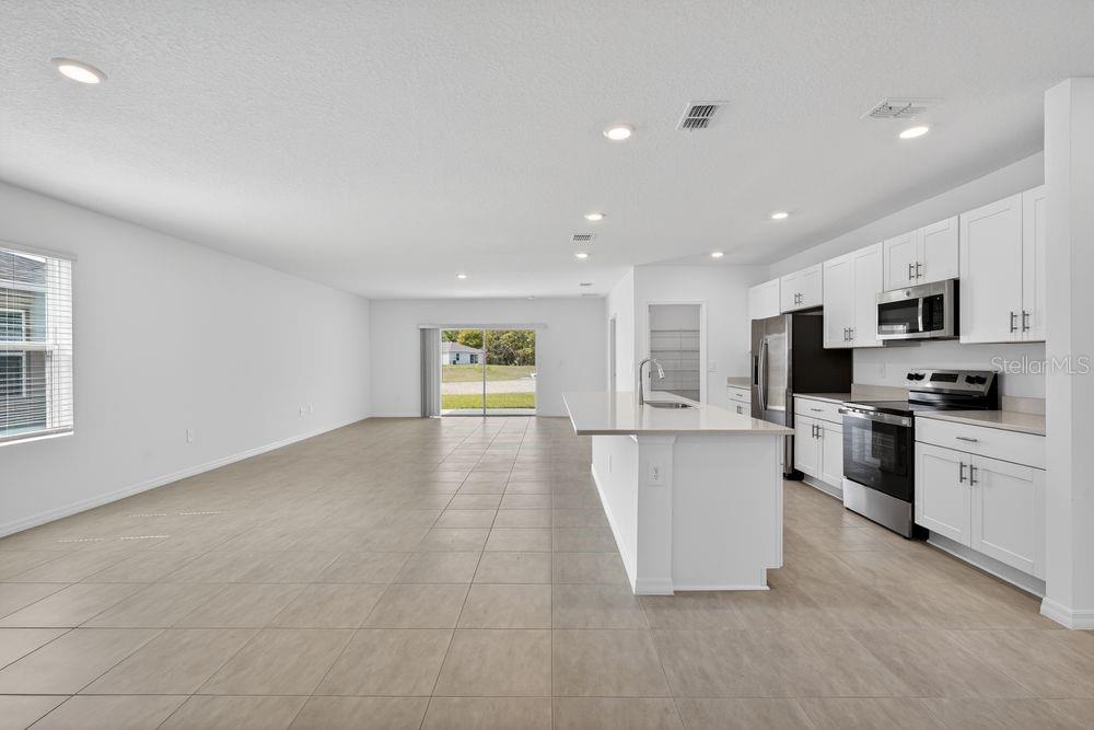 13643 TROPICAL BREEZE WAY