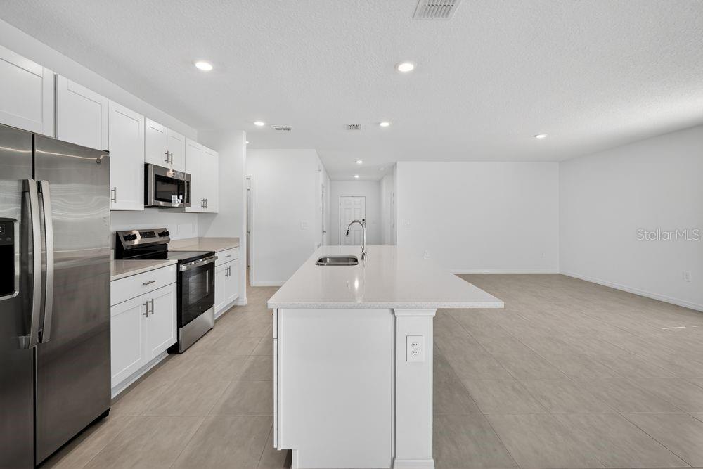 13643 TROPICAL BREEZE WAY