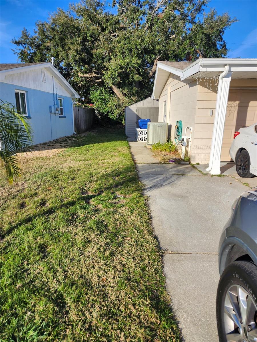 BEACON SQUARE - Residential Lease