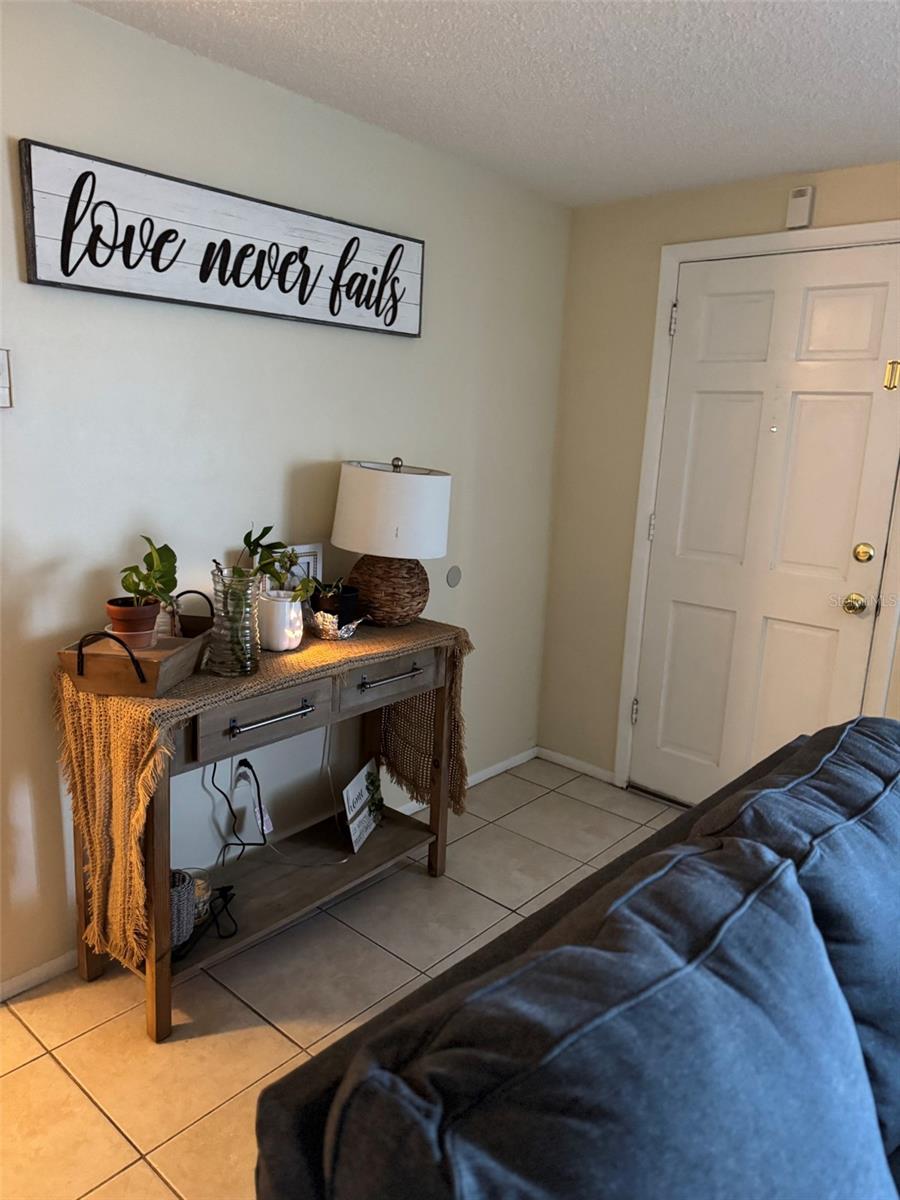 BEACON SQUARE - Residential Lease