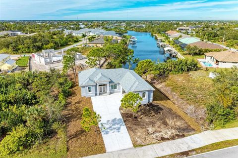 A home in PORT CHARLOTTE