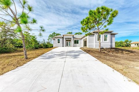 A home in PORT CHARLOTTE