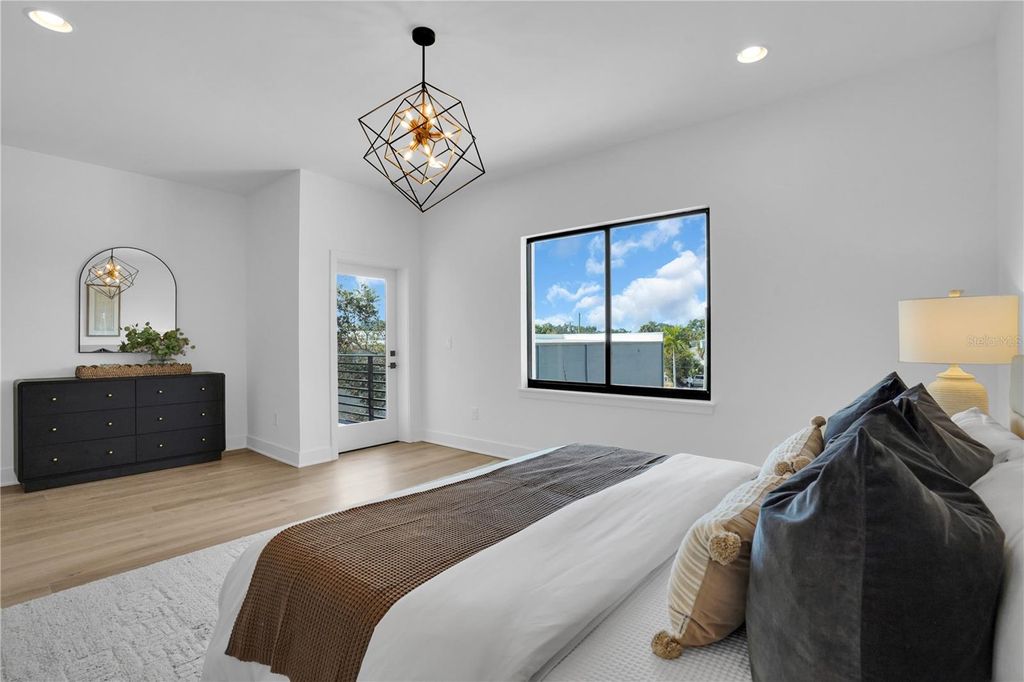 Photo of 3002 W Platt St #10, Tampa, FL 33609 (MLS # TB8453247)