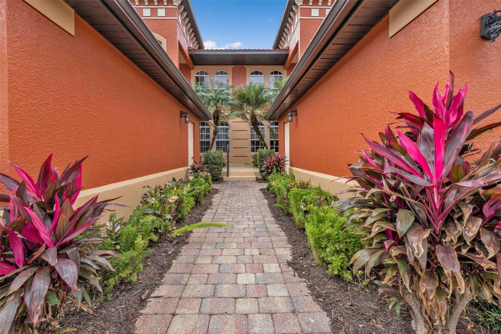 3500 MONDOVI COURT 212