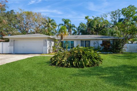 A home in LARGO