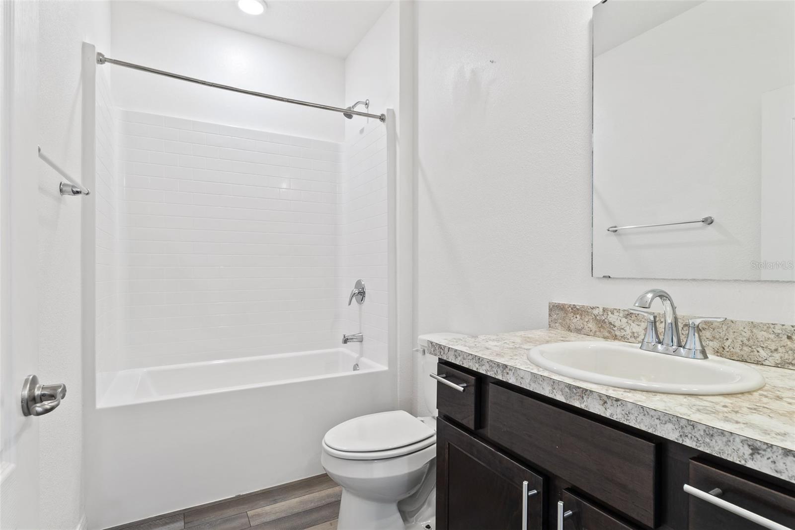 OAK PARK PH 1 PB 36 PG 78 - Residential