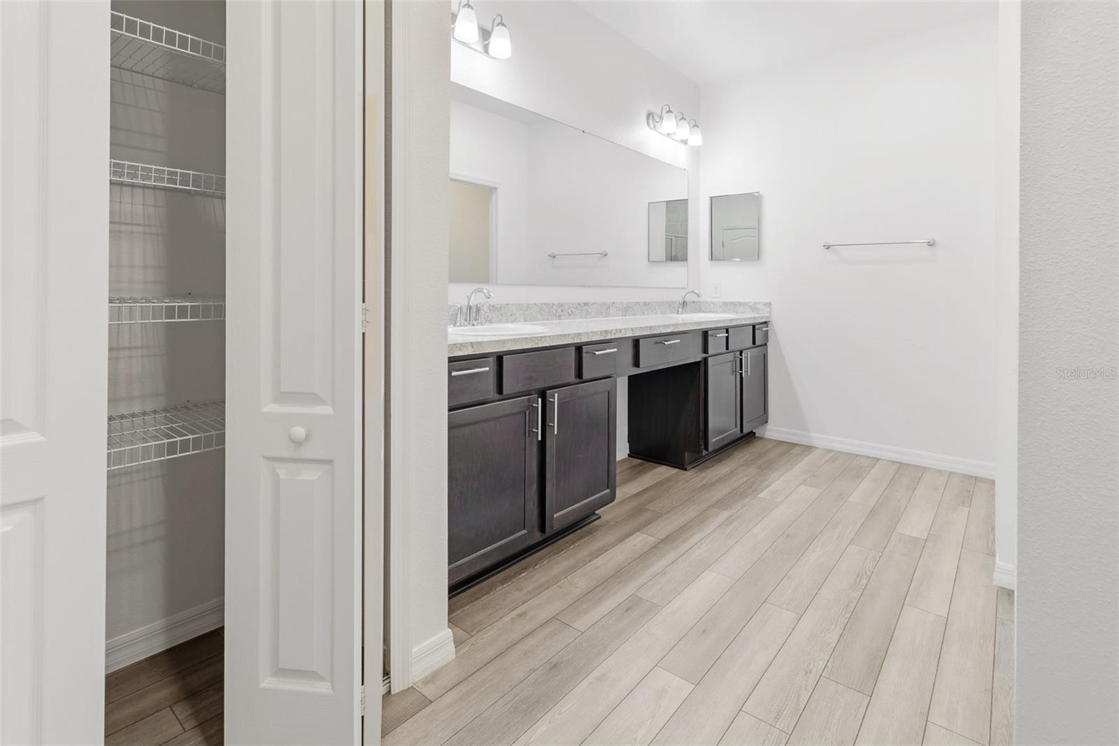 OAK PARK PH 1 PB 36 PG 78 - Residential