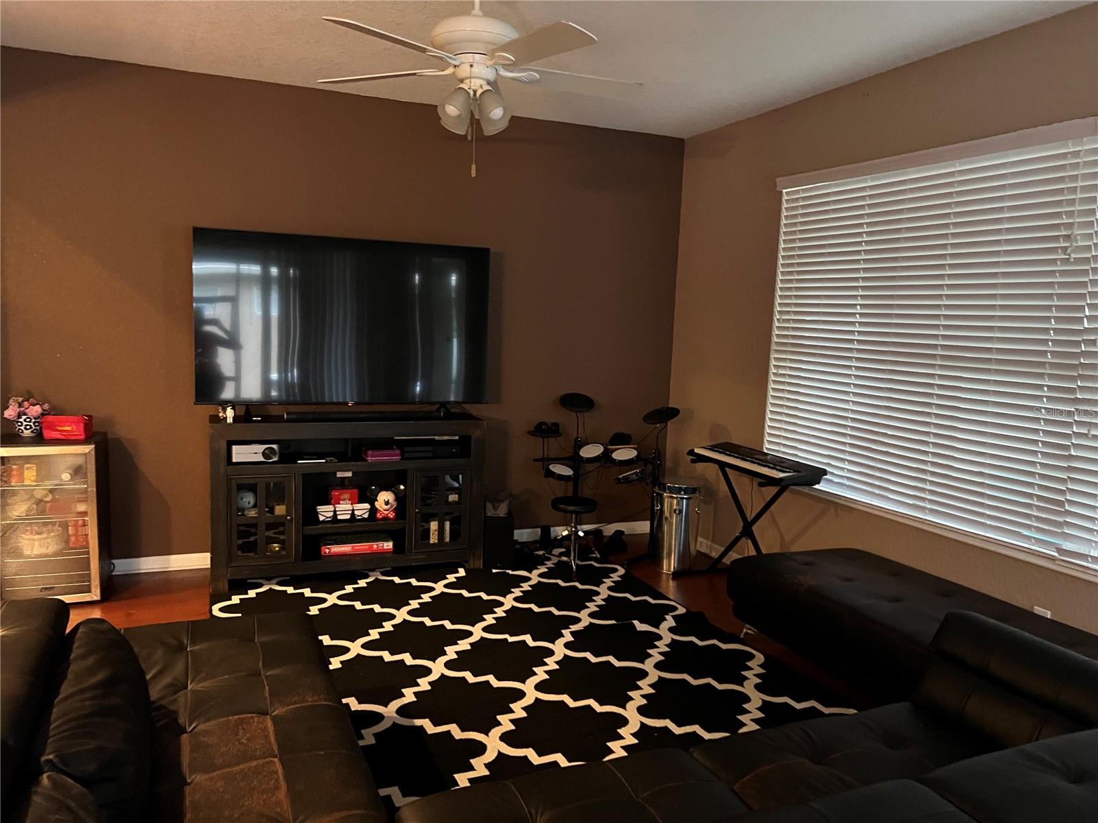 13252 VENNETTA WAY
