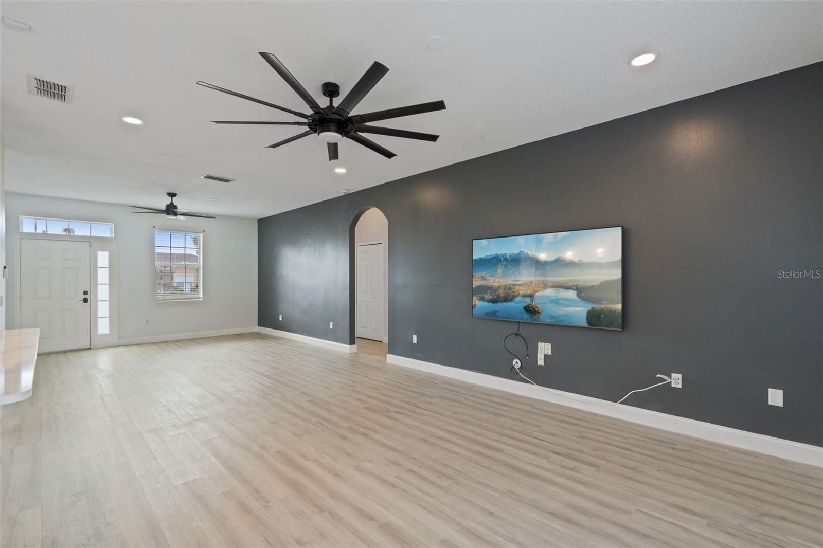 PEBBLE POINTE UNIT 3B - Residential