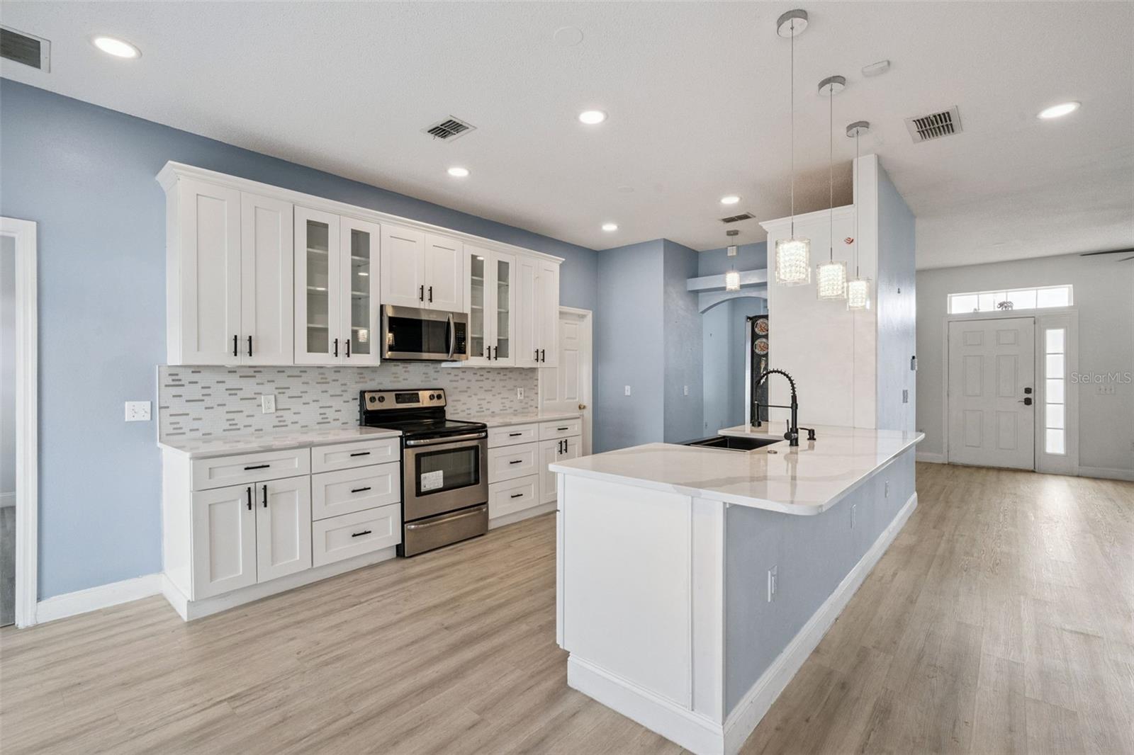 PEBBLE POINTE UNIT 3B - Residential