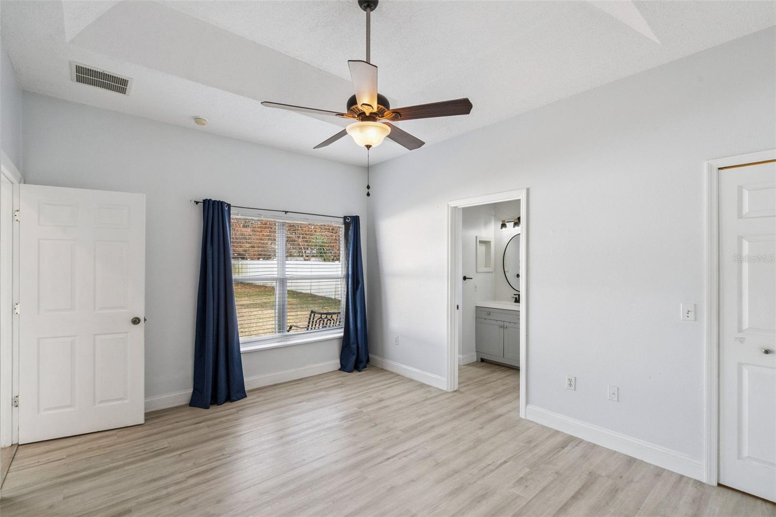 PEBBLE POINTE UNIT 3B - Residential