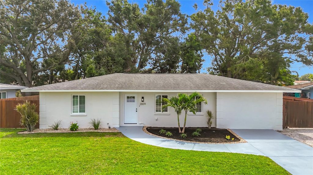 Photo of 2809 Taunton Drive W, Bradenton, FL 34205 (MLS # A4658780)