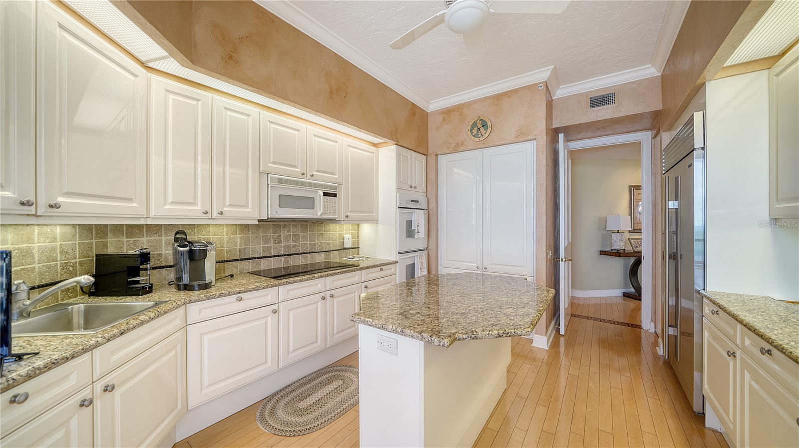 WATER CLUB 01 AT LONGBOAT KEY - Residential