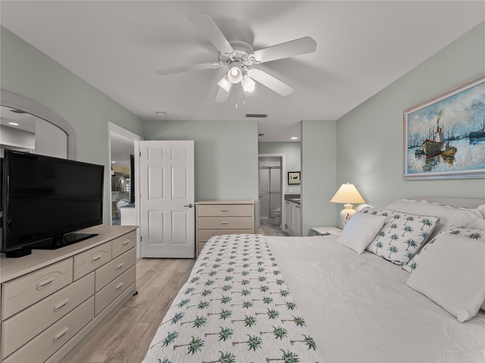 WATERS EDGE AT HERITAGE OAK PK - Residential