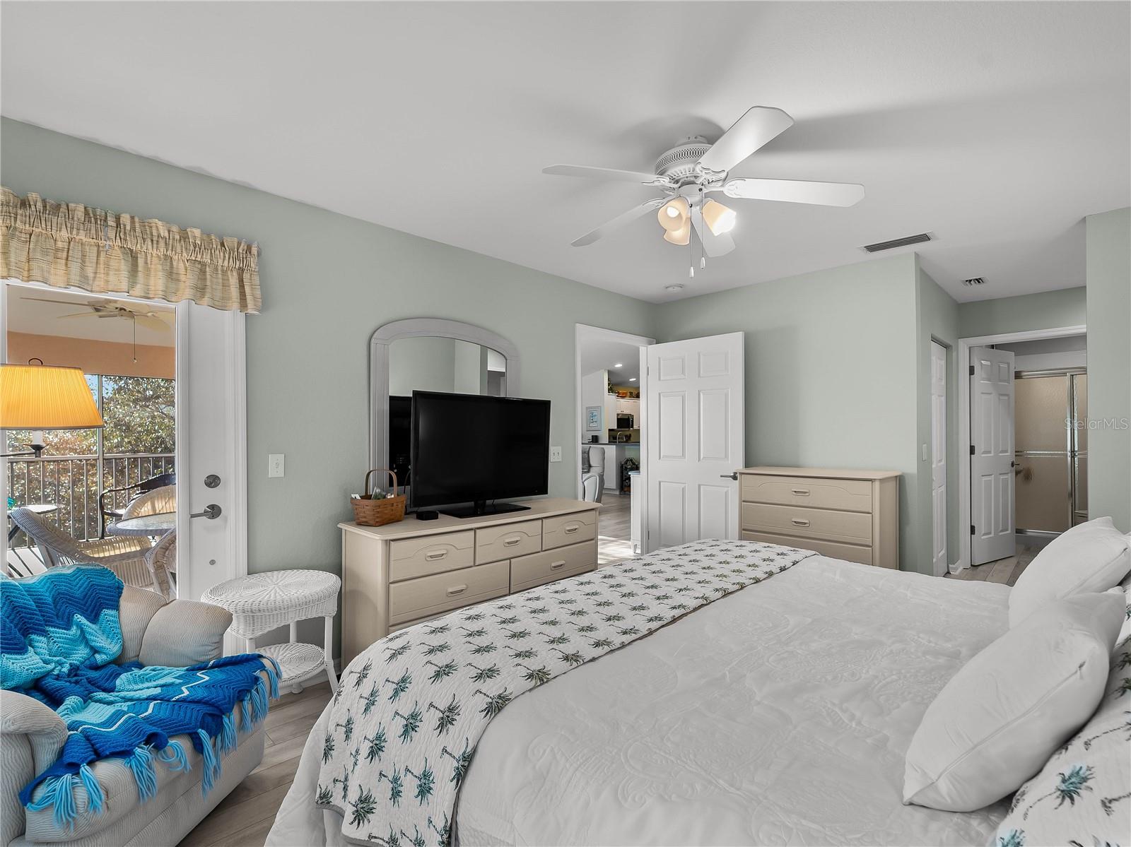 WATERS EDGE AT HERITAGE OAK PK - Residential