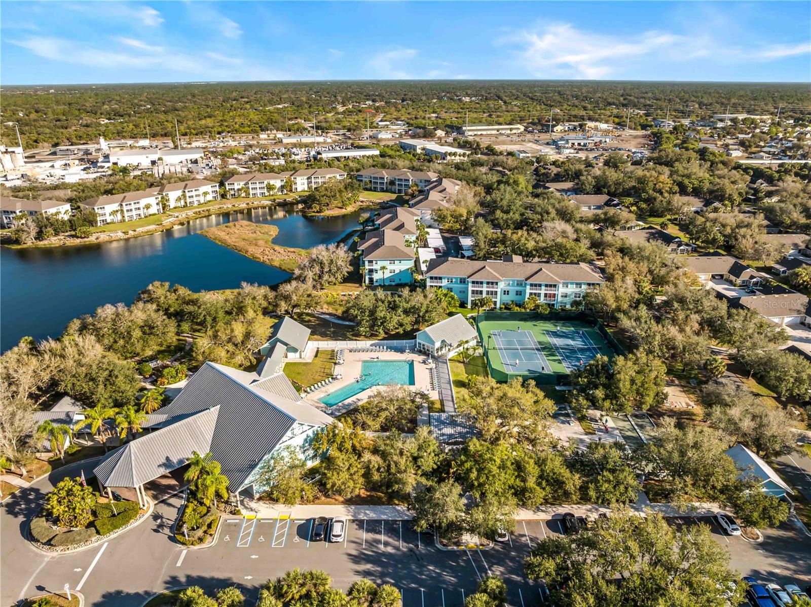 WATERS EDGE AT HERITAGE OAK PK - Residential