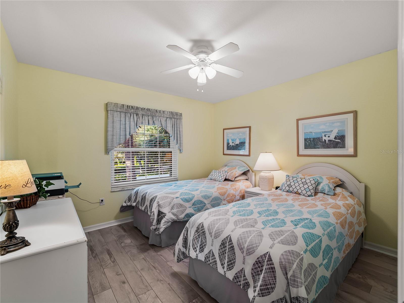 WATERS EDGE AT HERITAGE OAK PK - Residential