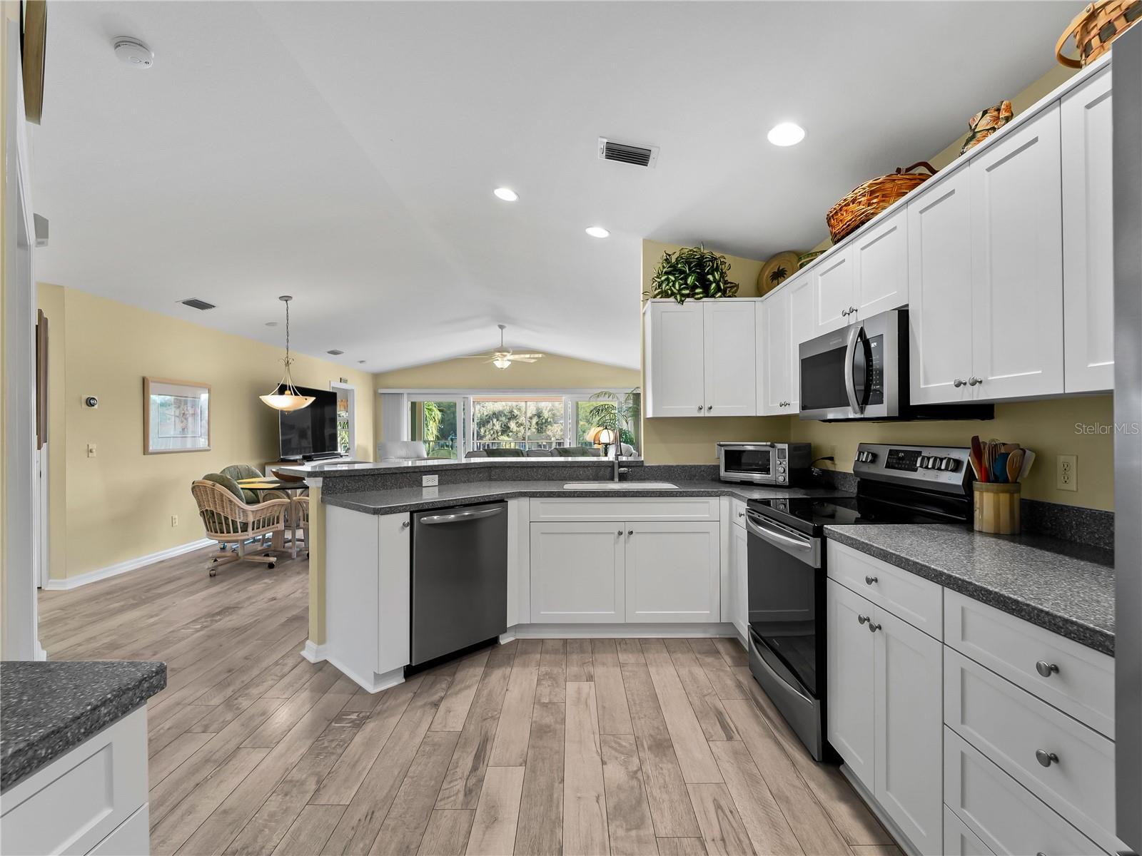 WATERS EDGE AT HERITAGE OAK PK - Residential