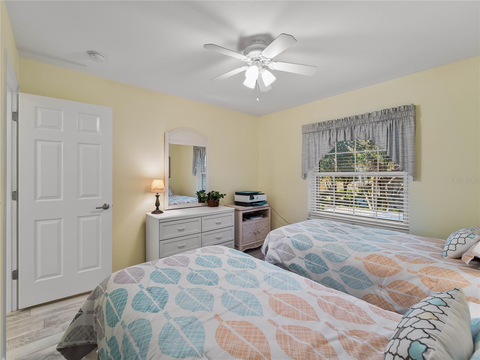 WATERS EDGE AT HERITAGE OAK PK - Residential