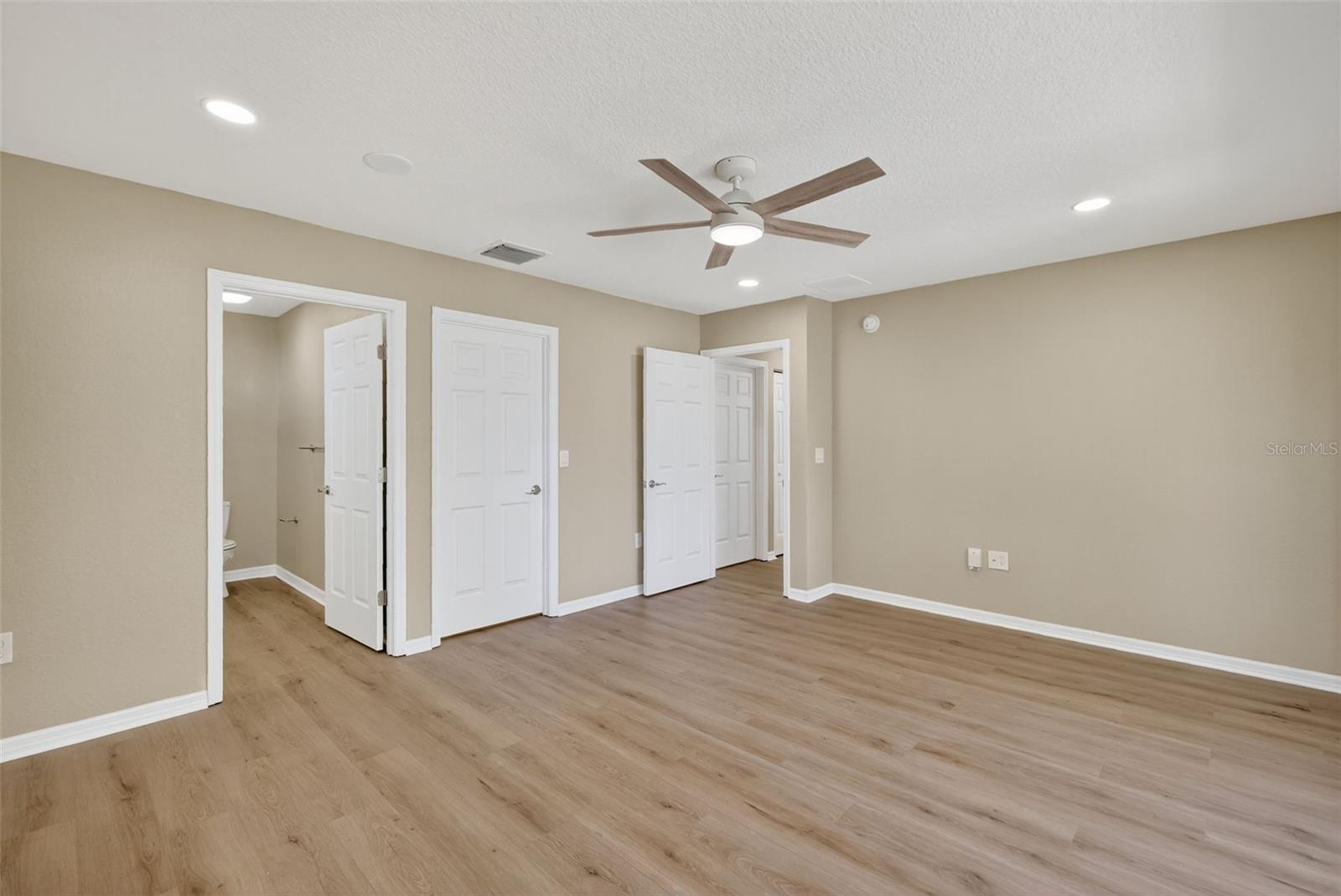 SPRUCE CREEK COUNTRY CLUB ECHO GLEN PH 01 - Residential