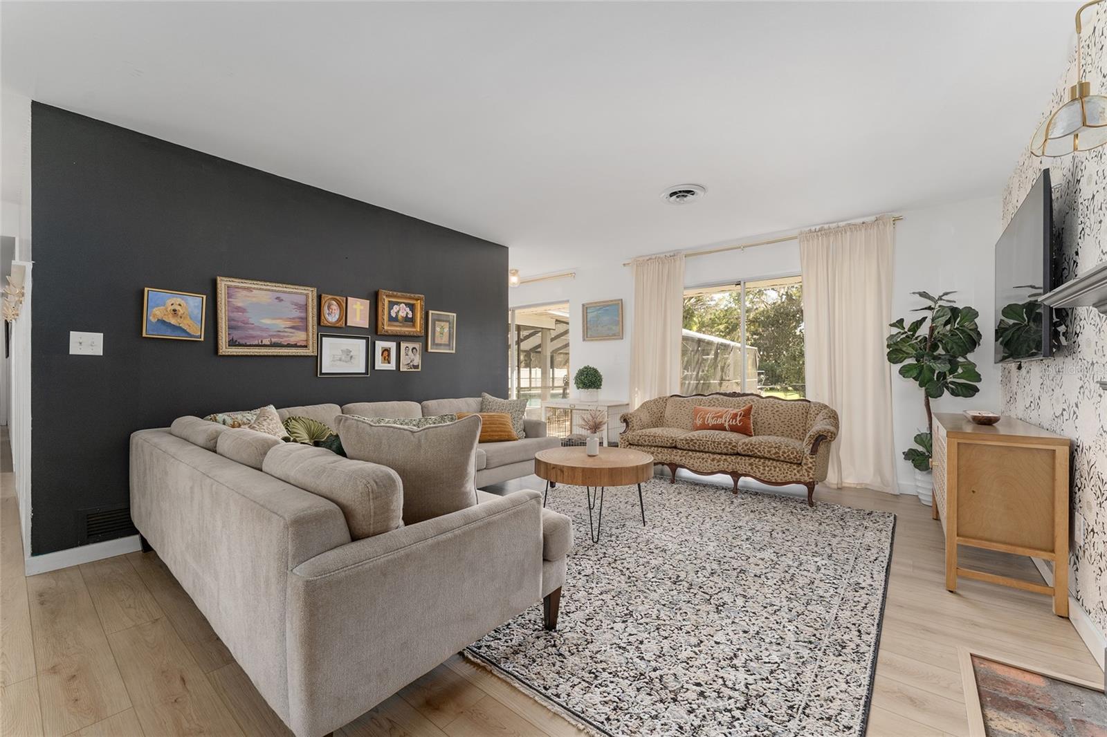 WOODFIELDS UN 7 - Residential