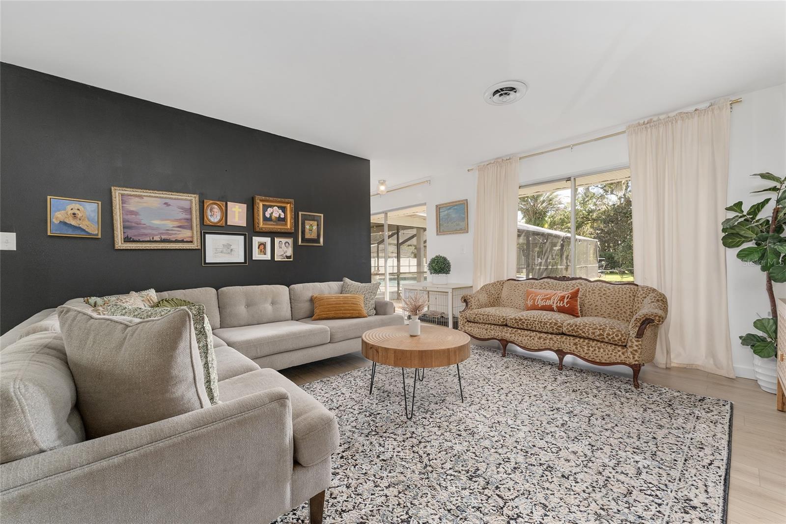 WOODFIELDS UN 7 - Residential