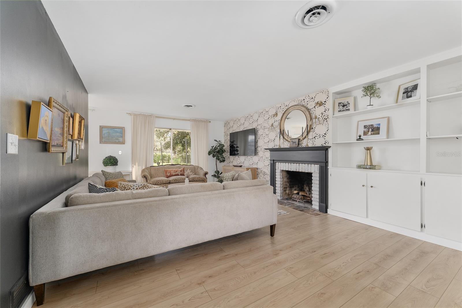 WOODFIELDS UN 7 - Residential