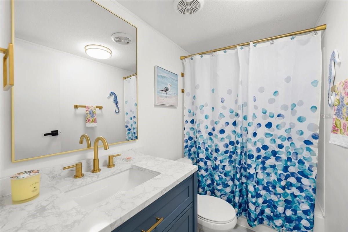 OAK BLUFF - Residential