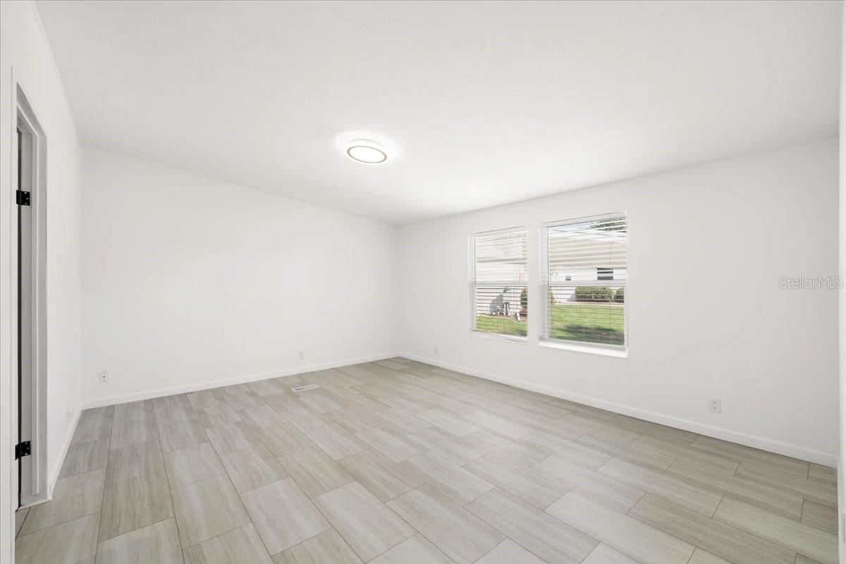 OAK BLUFF - Residential