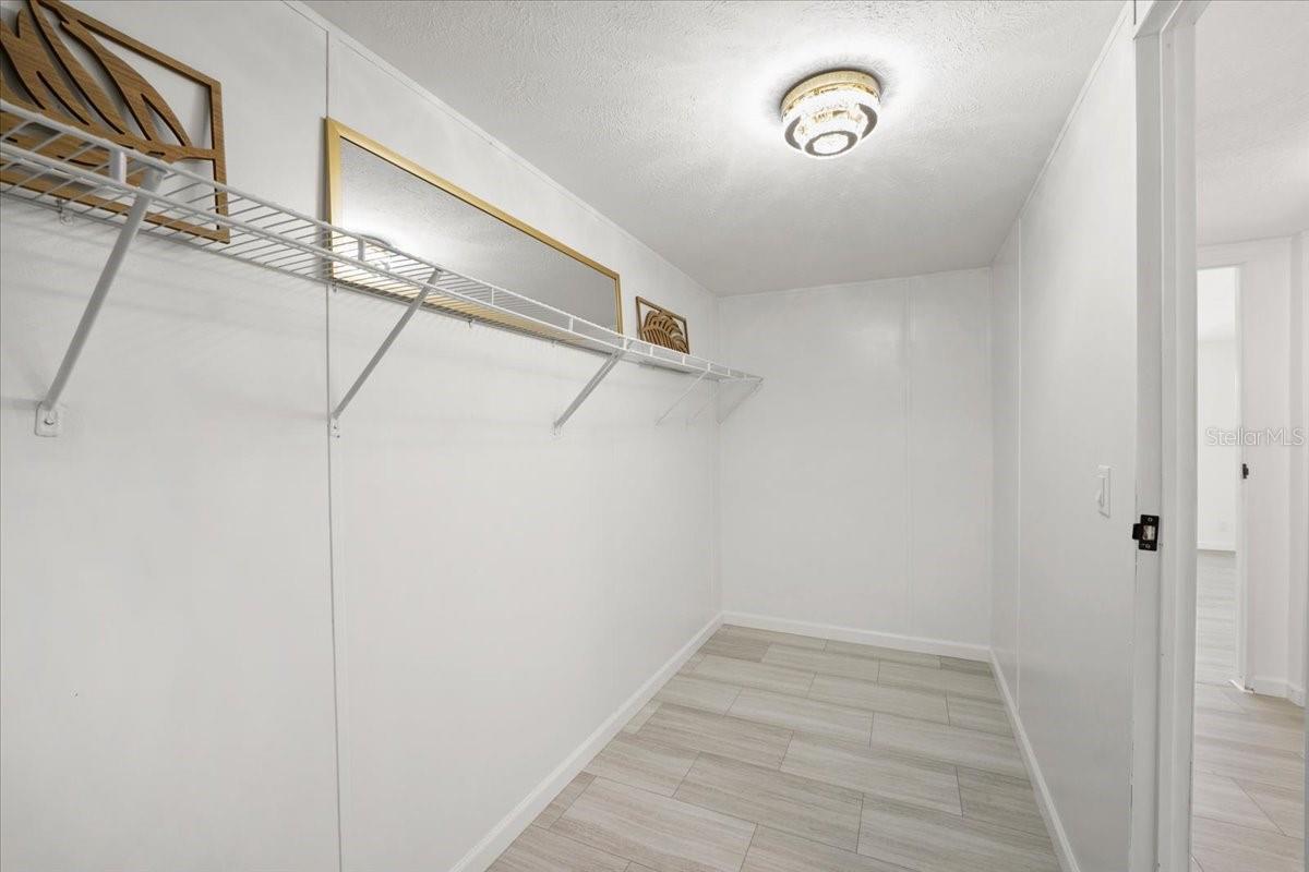 OAK BLUFF - Residential