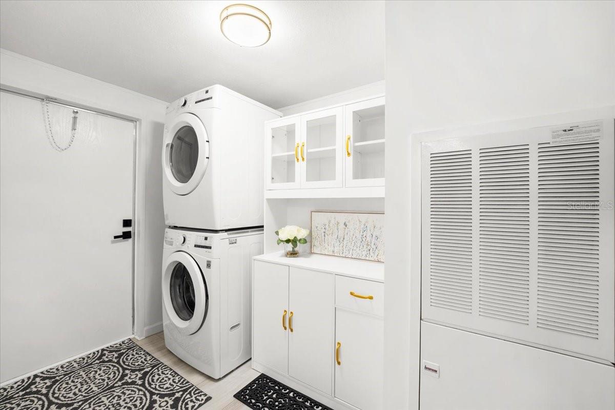 OAK BLUFF - Residential