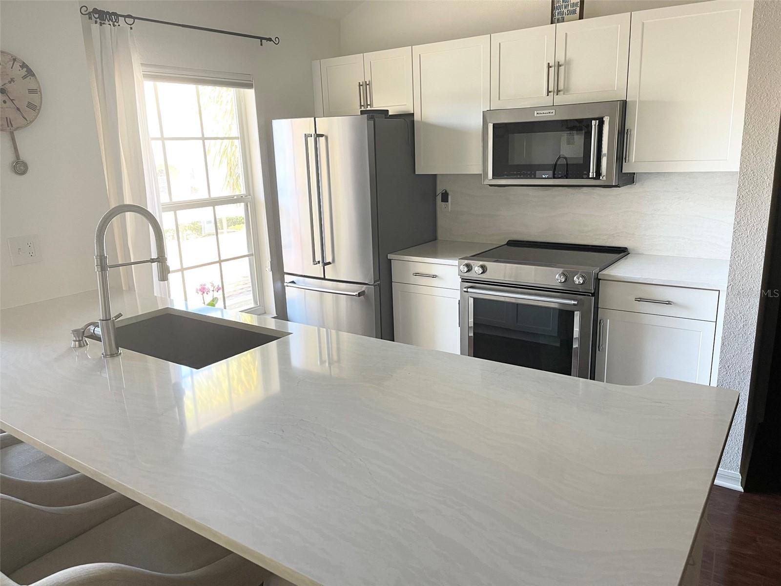 4275 CASTLEBRIDGE LANE 1324