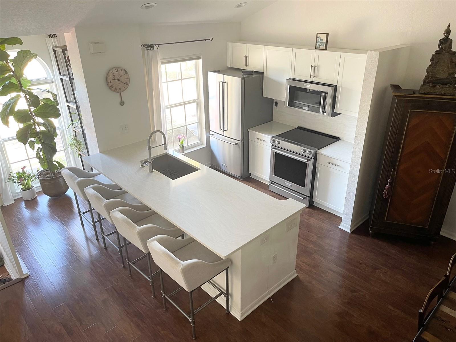 4275 CASTLEBRIDGE LANE 1324