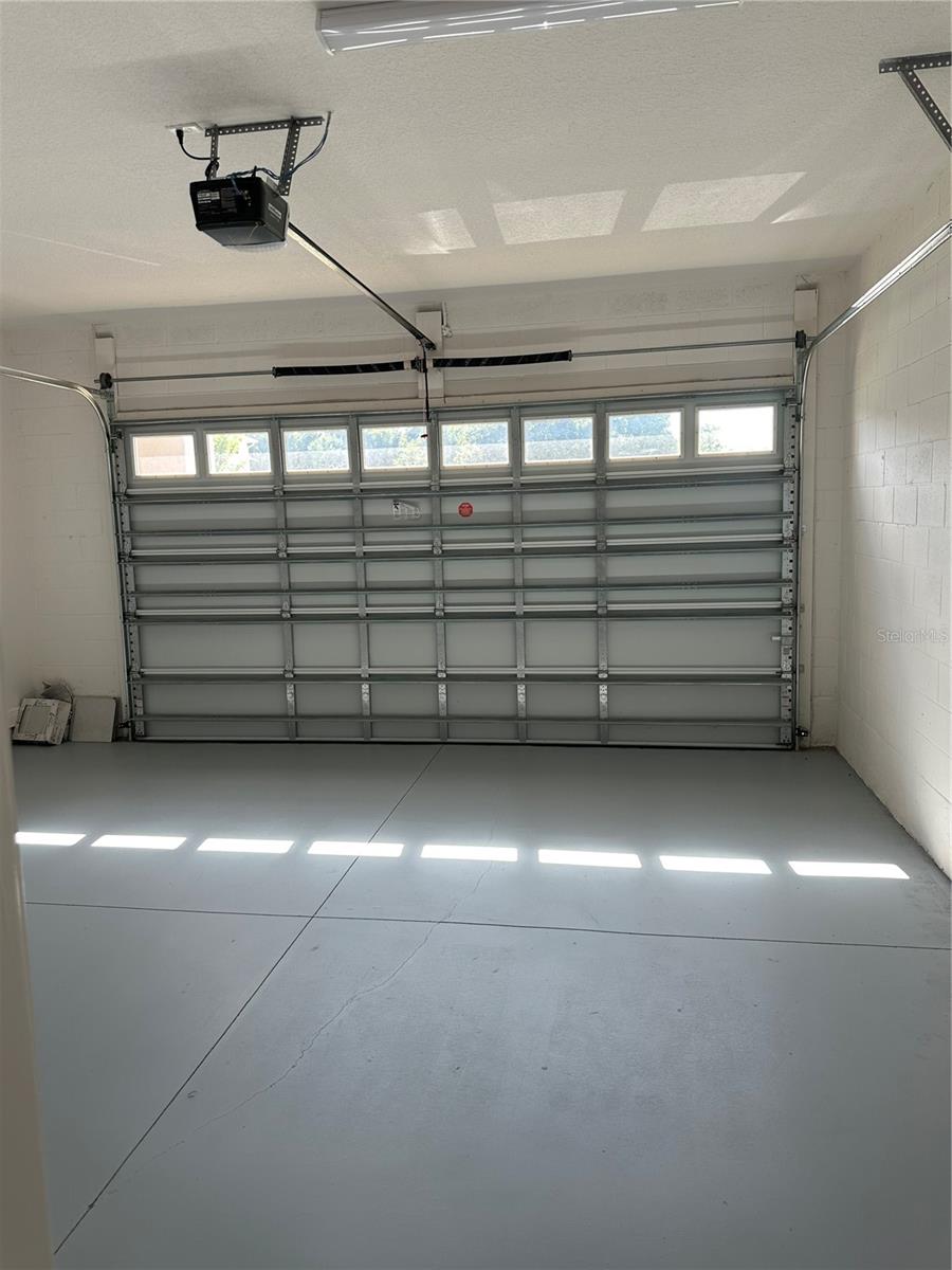 TWIN LAKES PH 8 - Residential Lease