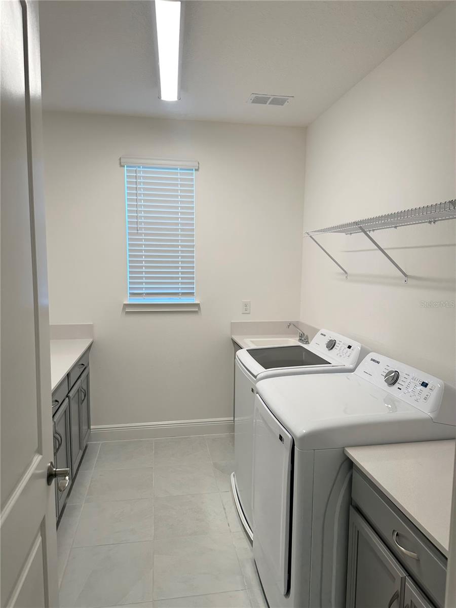 TWIN LAKES PH 8 - Residential Lease