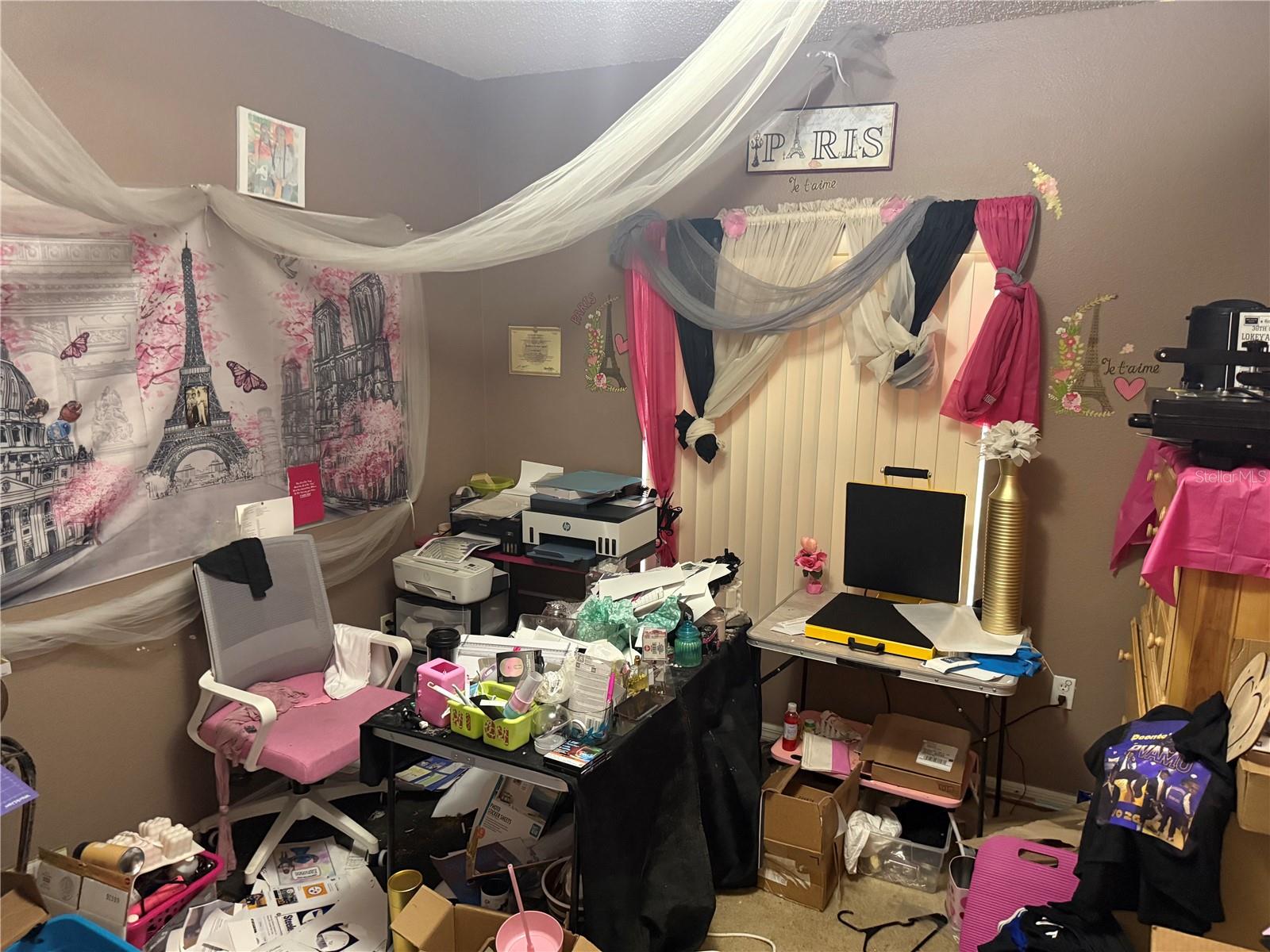 OAK ISLAND COVE - Residential