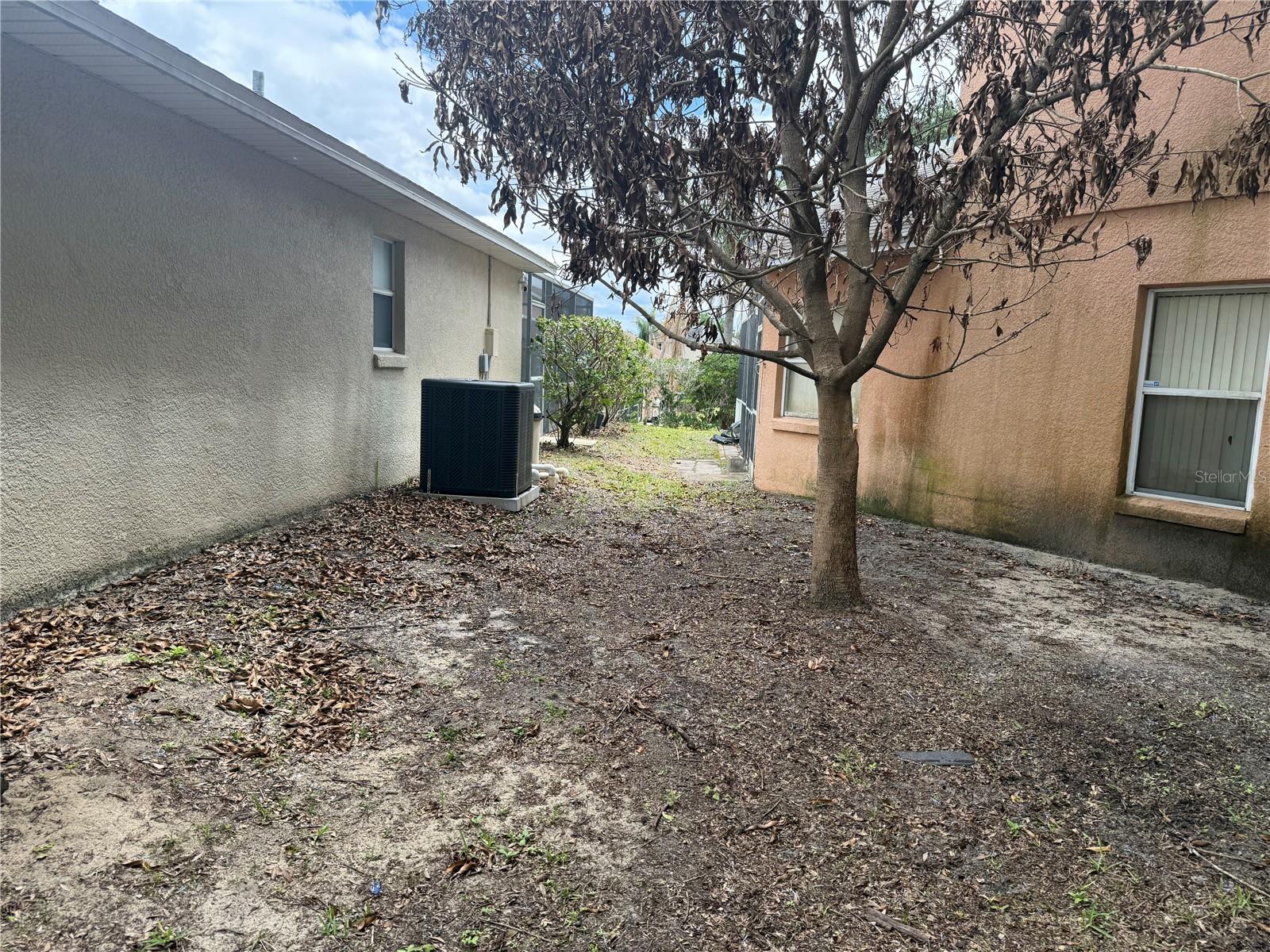 OAK ISLAND COVE - Residential