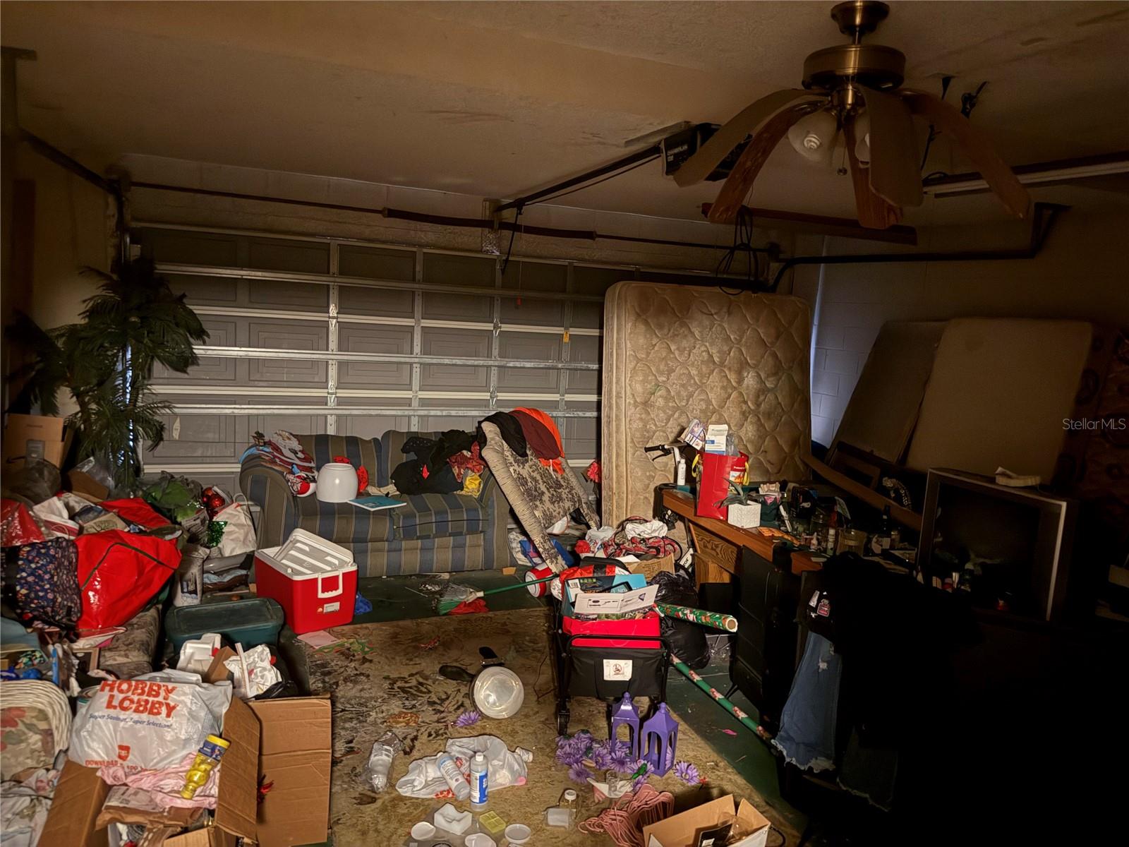 OAK ISLAND COVE - Residential