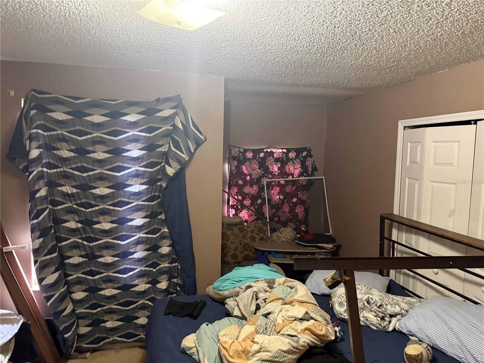 OAK ISLAND COVE - Residential